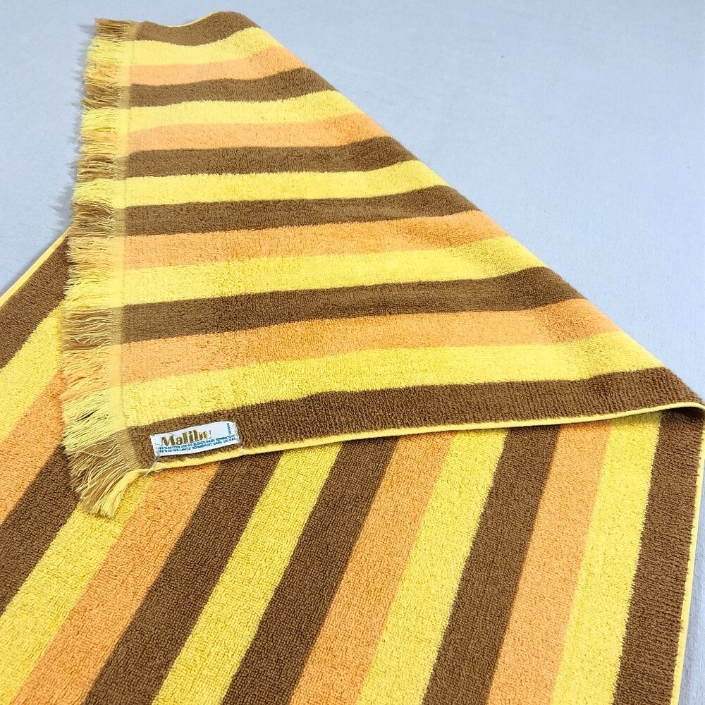 Vintage 80s MALIBU Peach Brown Yellow Stripes Bath Towel 20"x40": Retro Bathroom